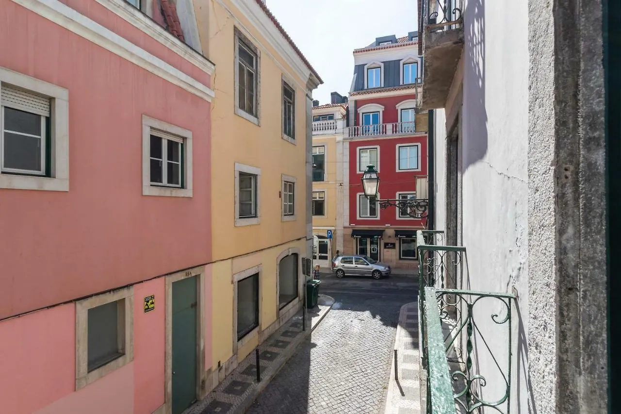 Perfect, Cool, Aircon, 2 Beds 2 Bath Best Location Lisboa Portekiz